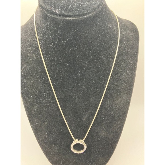 Vintage Avon Nina Ricci Silver-Tone Circle of Life Pendant Necklace! - Picture 6 of 9